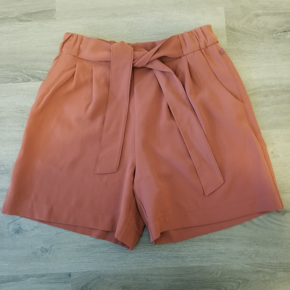 Lululemon Noir Short